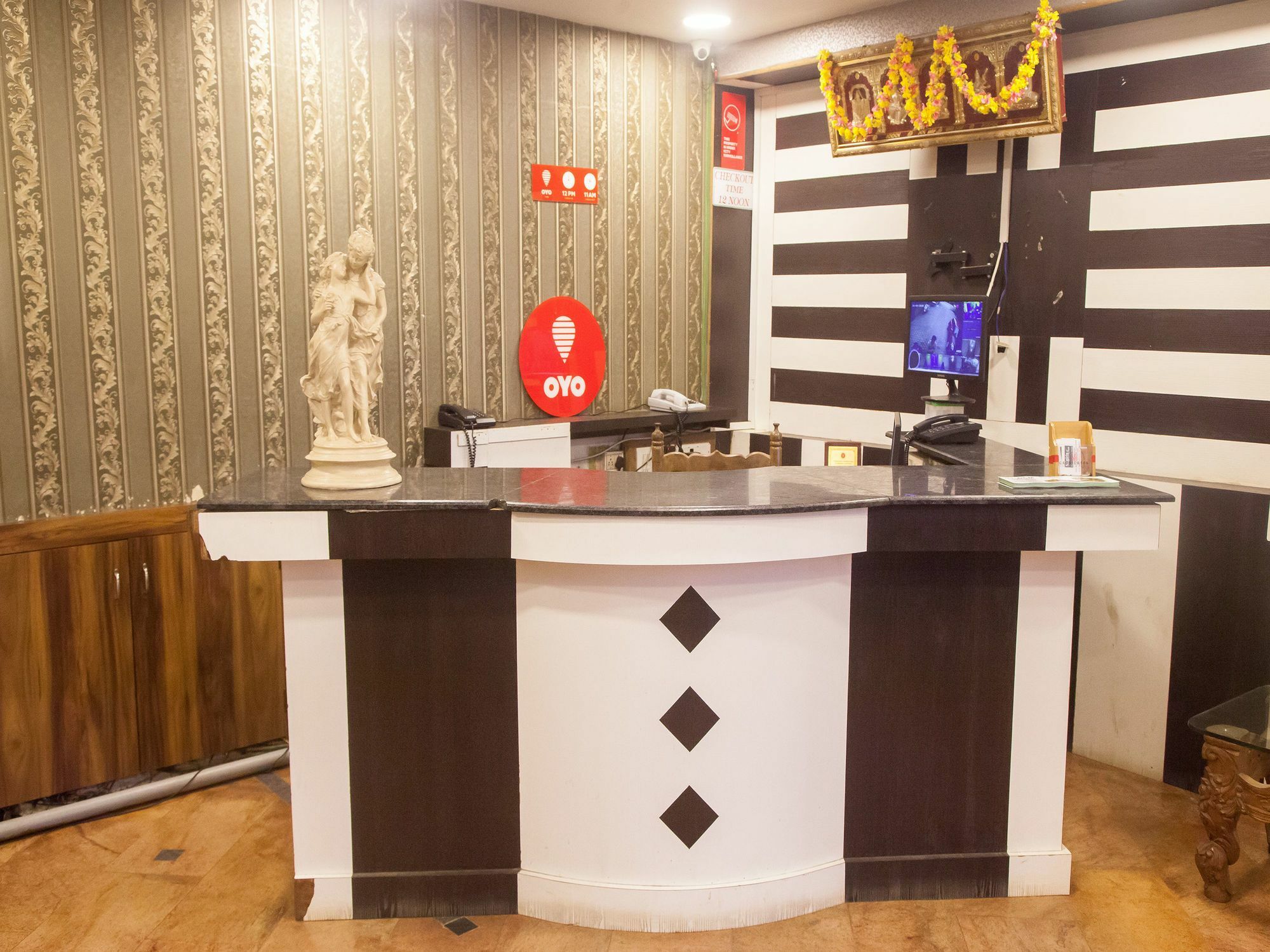OYO 12357 Hotel Nilgiris Inn Ooty Buitenkant foto